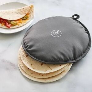 NEW Pampered Chef tortilla warmer